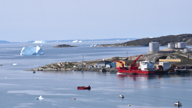 Qasigiannguit Harbor