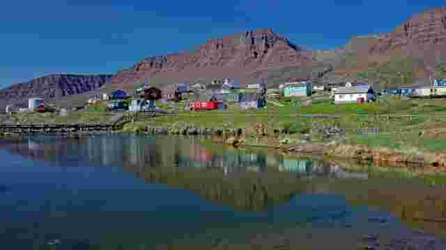 Qeqertarsuaq – both island and town