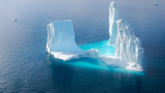 Flights from Ilulissat - Nuuk - Copenhagen