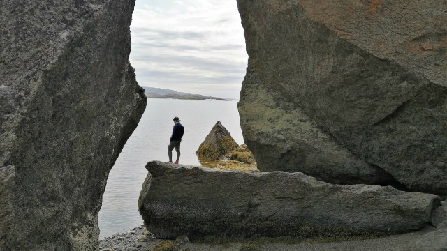 The Large Rock/Qimatulivissuaq 